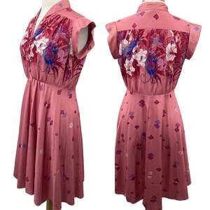 Vintage 70s Pleated Floral Print Mini Dress Pink Shirtdress Button Front Pink M